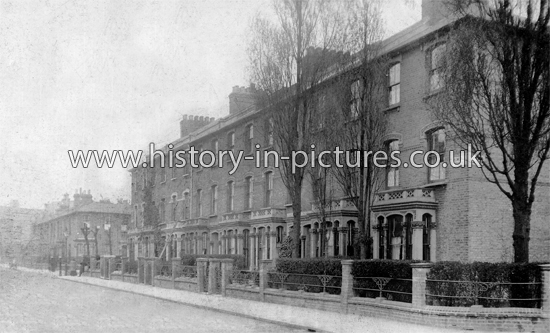 Plimsoll Road, Finsbury Park, London. c.1912.